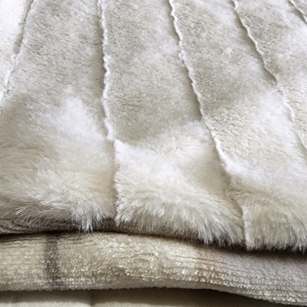 INDIGO Plush White Reversible New Blanket/Throw